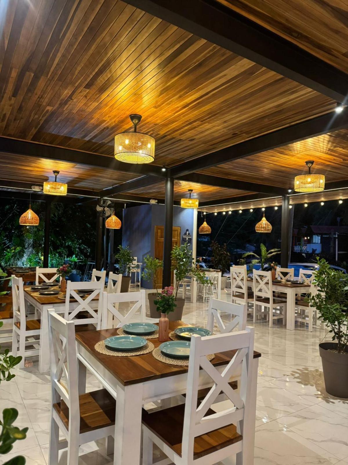 Hotel Mono Azul Quepos Kültér fotó
